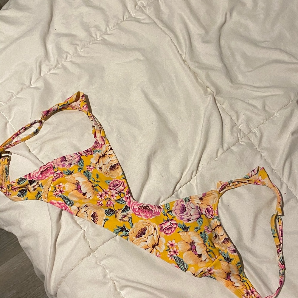 Swimsuit top